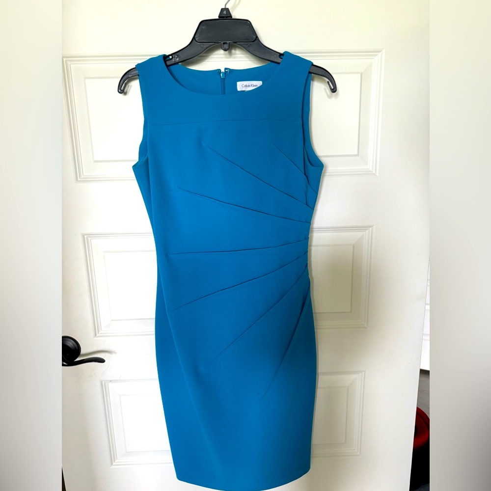 Teal color Calvin Klein size 4